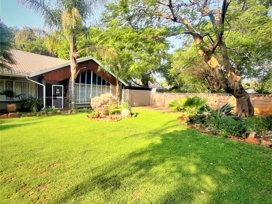 3 Bedroom Property for Sale in Protea Park North West